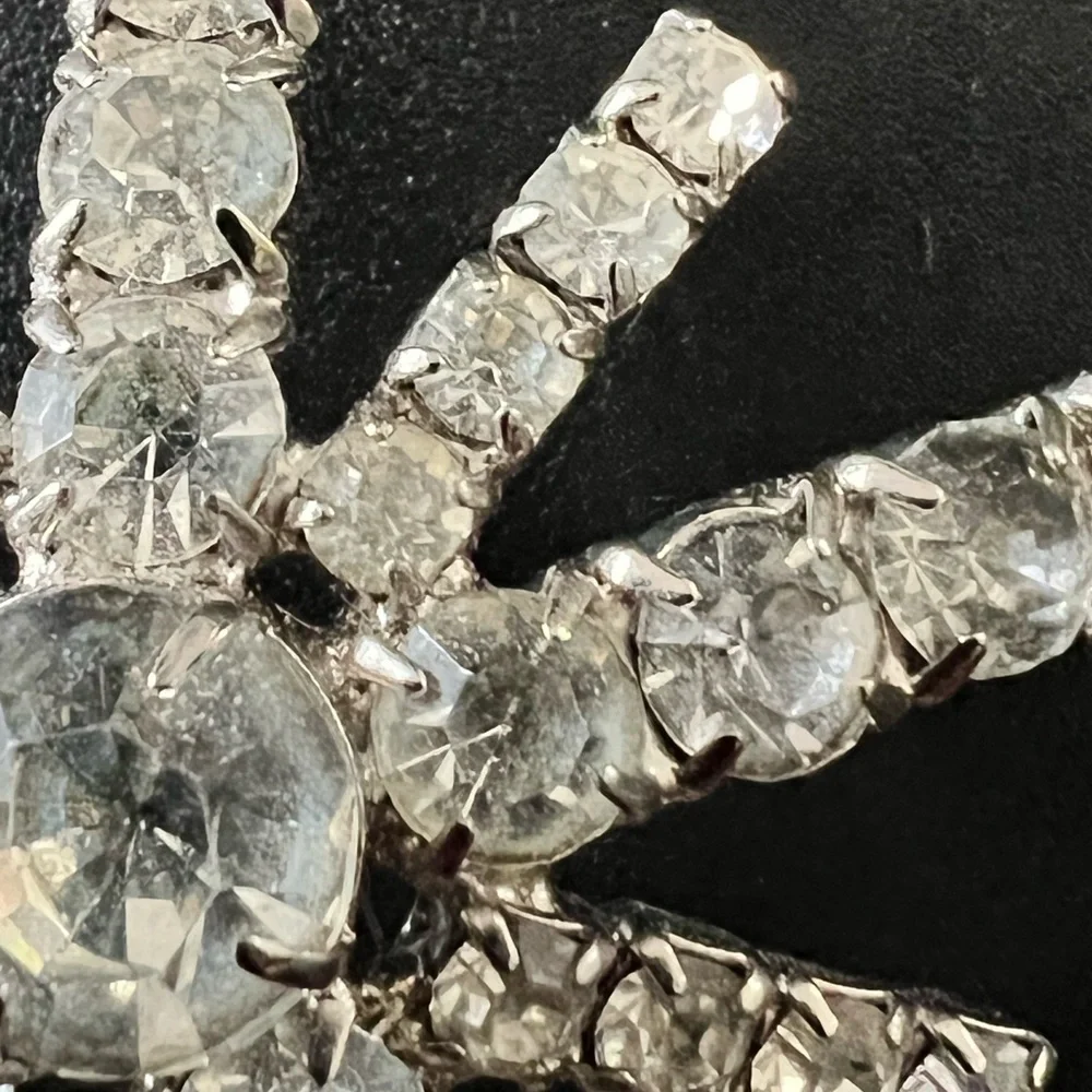 Vintage Sparkling Rhinestone Starburst Brooch